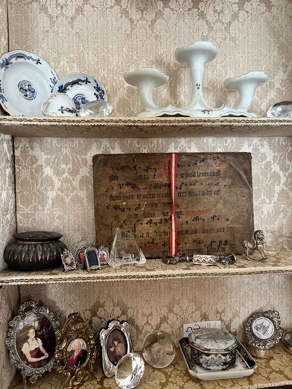 《写给女孩子》之十四———第五部 你应该防止这些陷阱 3、自杀和野心有关