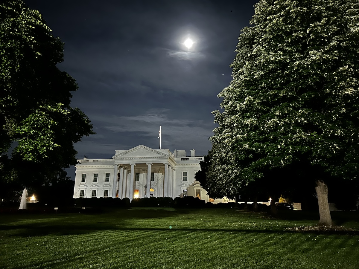 「白宫夜未眠」：见证世界历史转动的声音