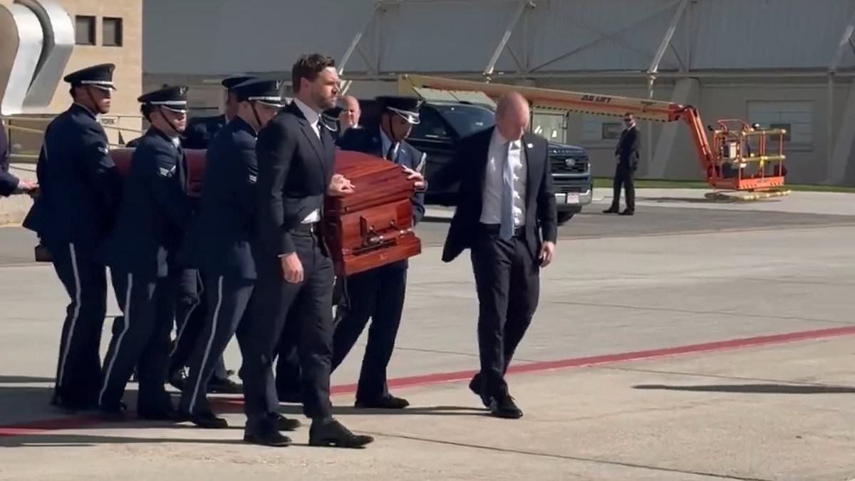 副總統萬斯為何為查理柯克抬棺並主持他的節目