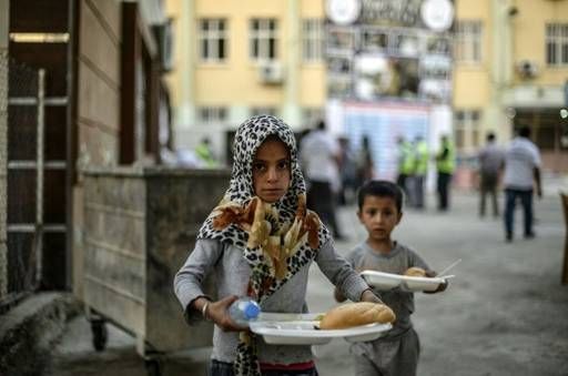 叙利亚逃离战火 难民数破400万