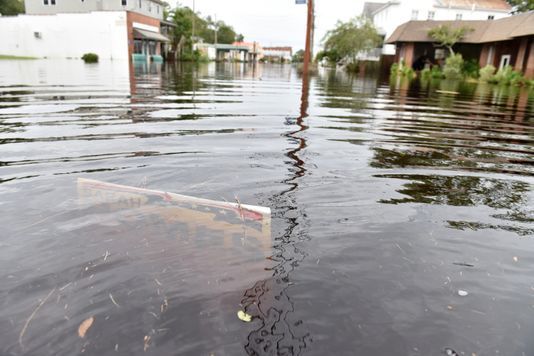 佛羅倫薩颶風橫掃北卡 災情慘重