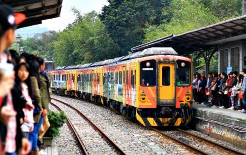 全球最美火车线路(组图)