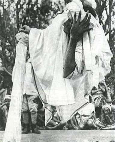 印度隱居修行老人的飄浮之謎