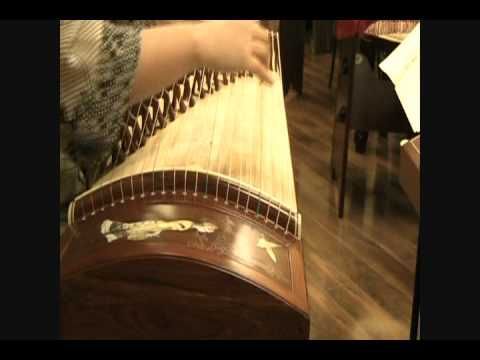 古箏"彩雲追月"