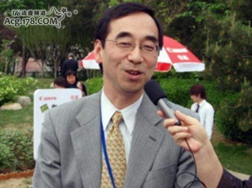 嗜穿女裝    日駐華公使被調回