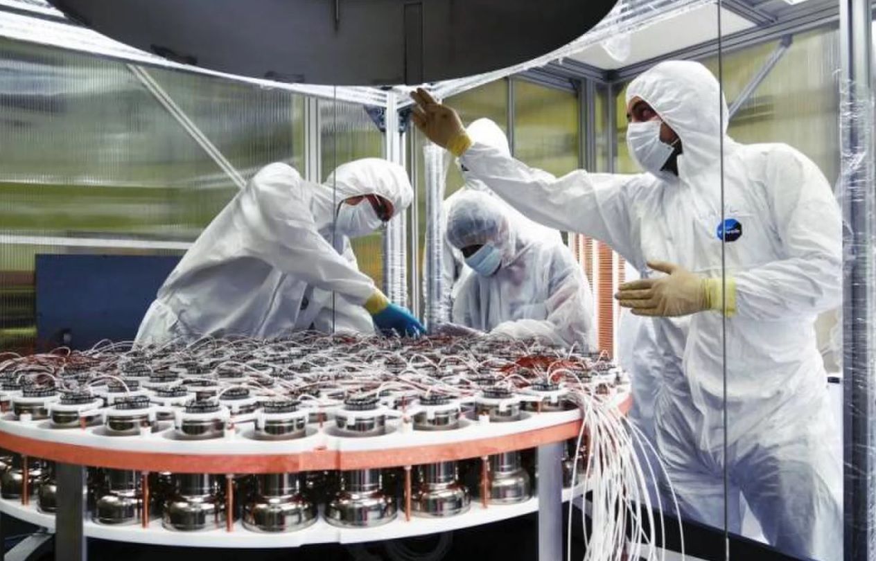 「暗物質」探秘：比想像中更小