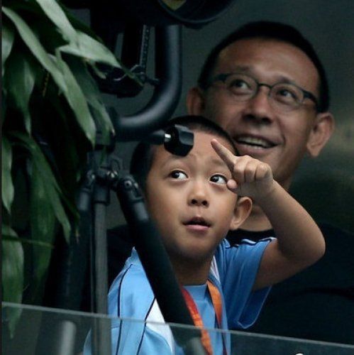 姜文消失一年，哪里去了？(图)