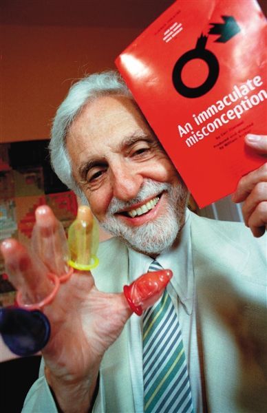 “避孕药之父”逝世 搞科研写小说人生精彩