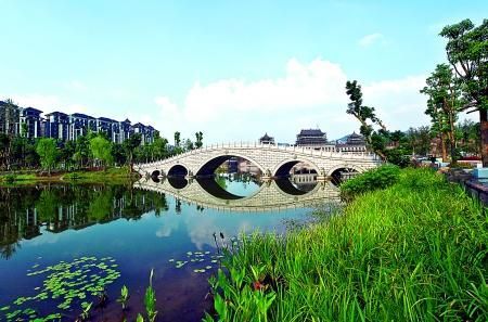 秀湖公園人傑地靈    隱含建文帝行蹤