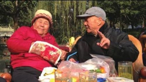 奥巴马贺钻石婚 成都老夫妻感动 (组图)