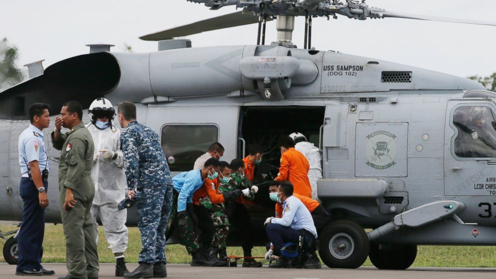 桑普森號驅逐艦參與搜索亞航8501號航班（視頻）