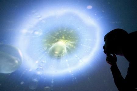 “魔术”中的神通 (图）