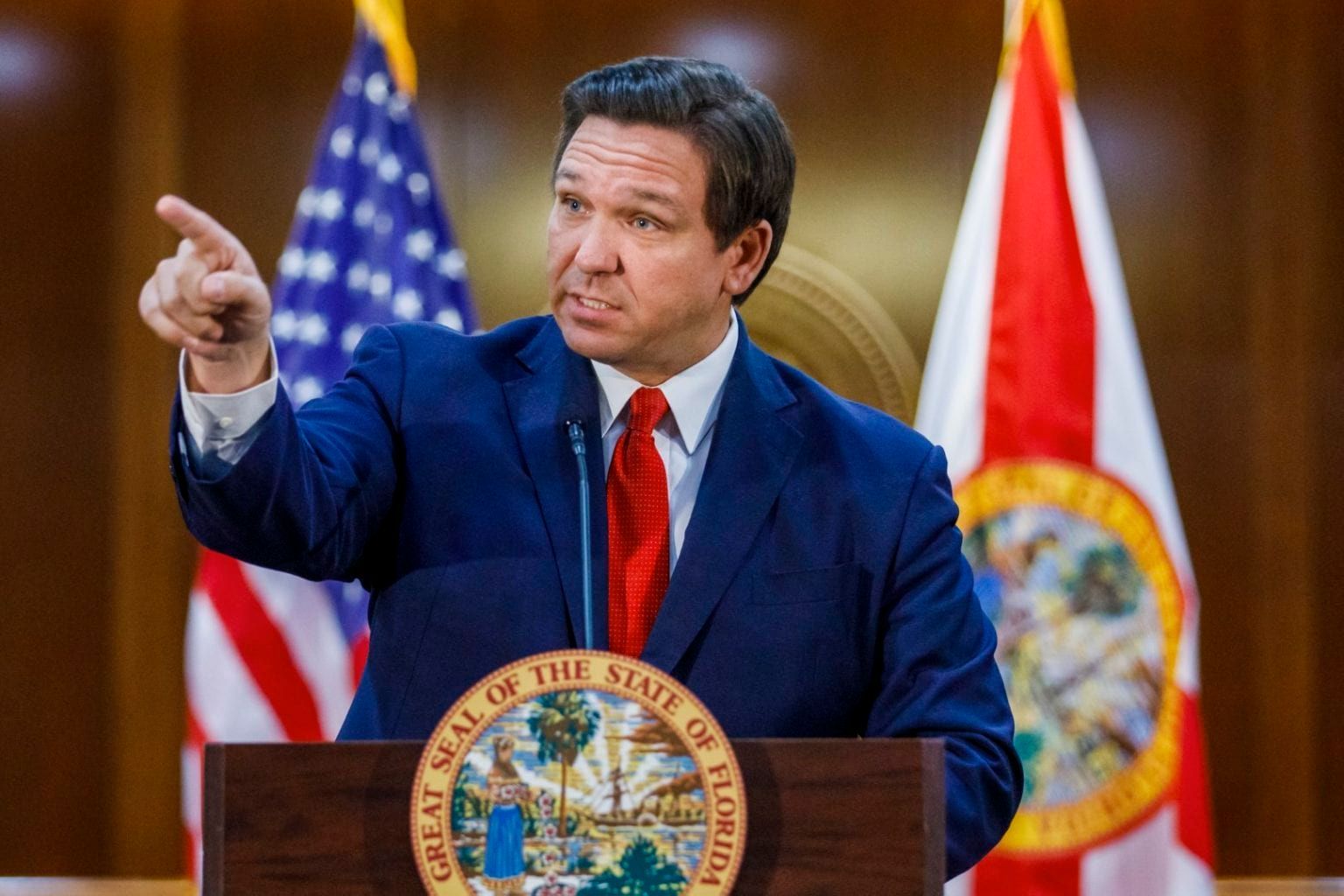 佛州州長向科技巨頭壟斷宣戰