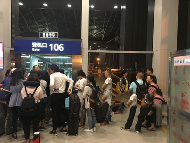 機長帶錯護照   延誤班機十多小時