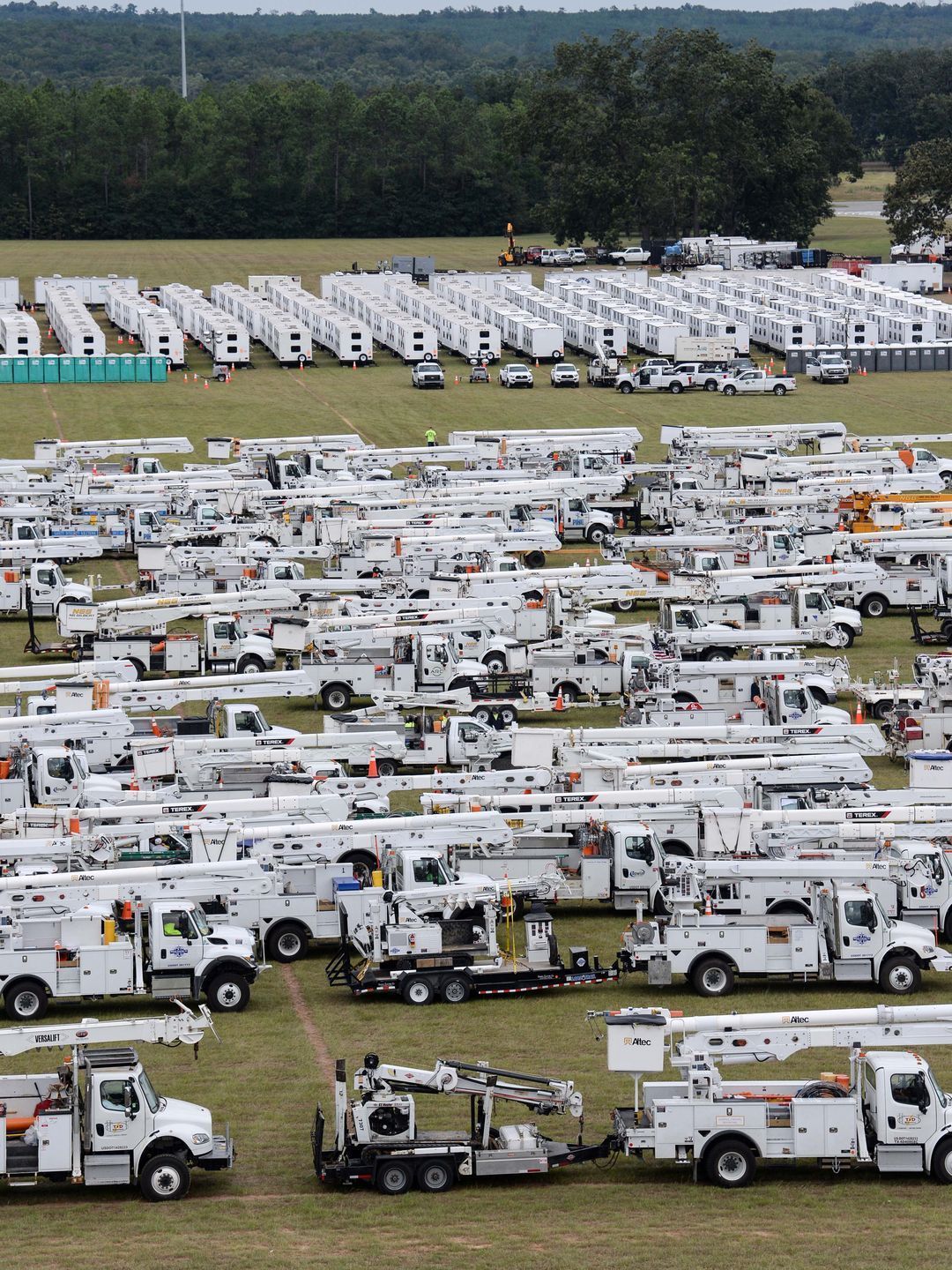 飓风埃玛袭击佛罗里达州 重创家园 (组图)