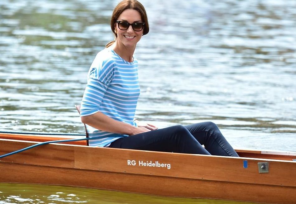 凱特參加划船比賽