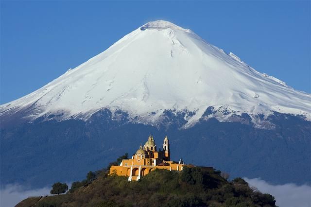 墨西哥喬魯拉大金字塔