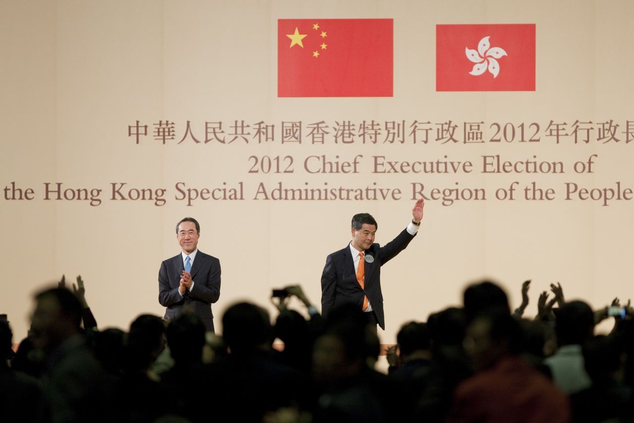 香港特首梁振英放棄連任