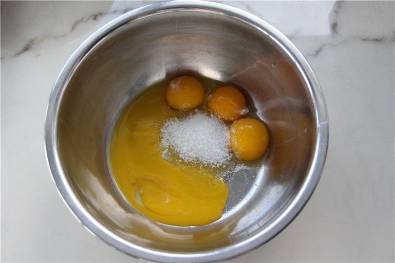 香浓诱人的咖啡奶油蛋糕卷(组图)