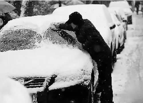 下雪天 你開車的姿勢對嗎？(組圖)