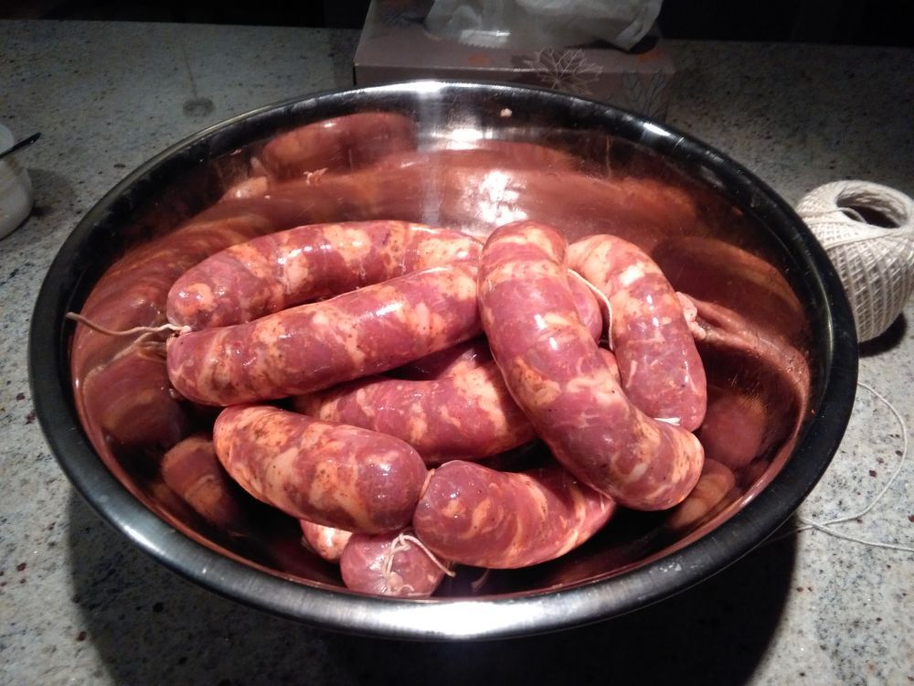 天冷了，香腸臘肉做起來