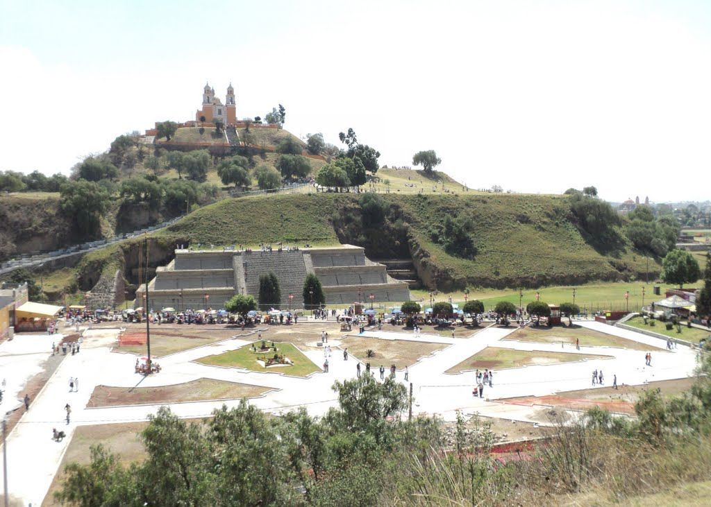 世界上最大金字塔 在一座山下被發現了