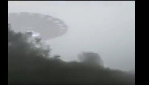 肯亞驚現巨大超清晰UFO影片！(視頻)