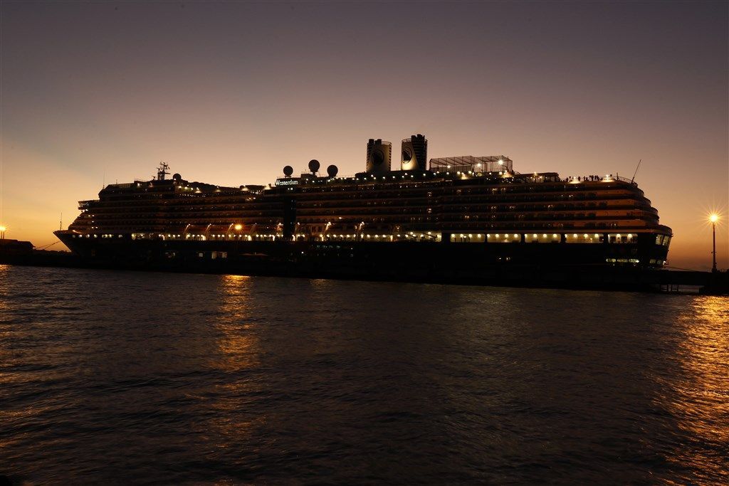 國際防疫漏洞：威士特丹號乘客確診新冠病毒