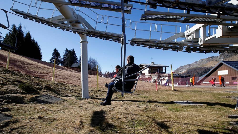 法國滑雪勝地連續第二年因「無雪」關閉