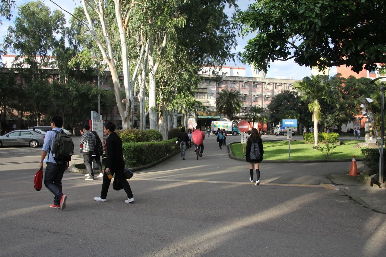 台灣輔仁大學哲學系  一整班學生申請轉系