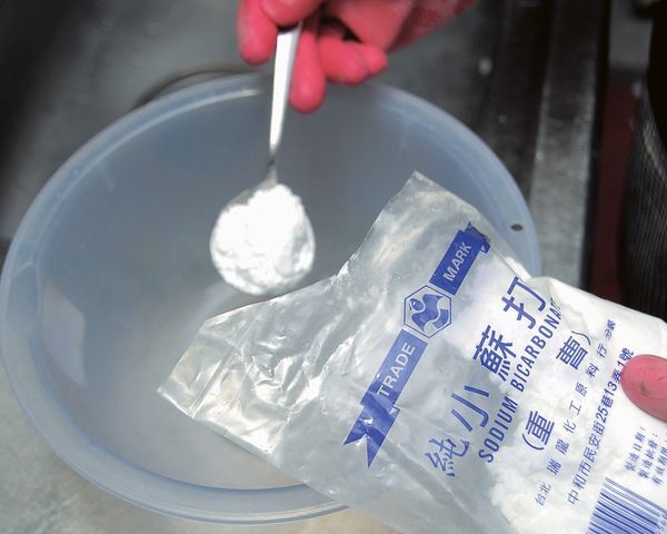 自製小蘇打清潔劑