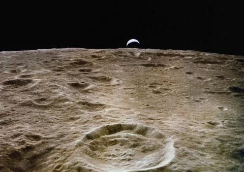 NASA：月球內部發現未知的能量活動(組圖)